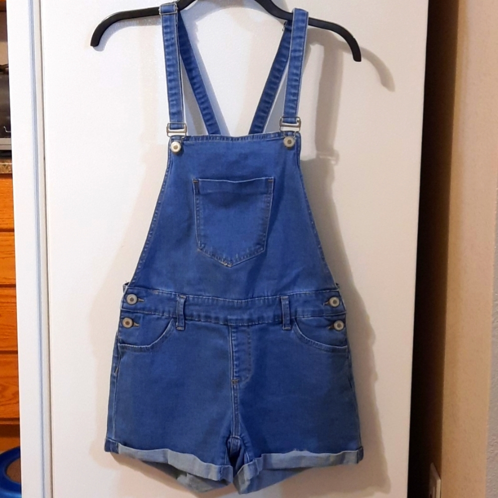I&M Jeans Overall Shorts . Size Large Juniors